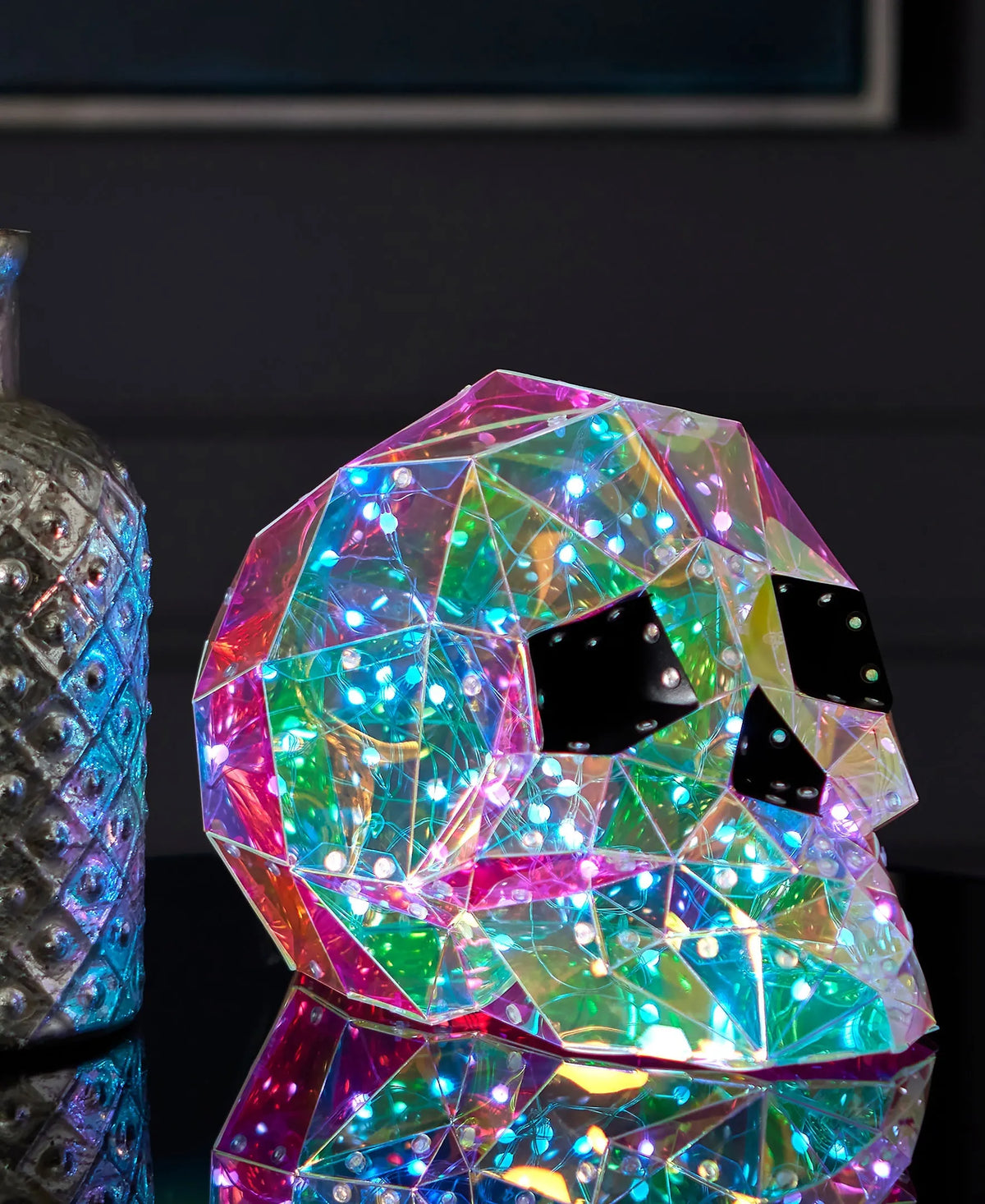 Iridescent Skull 12", LED lights