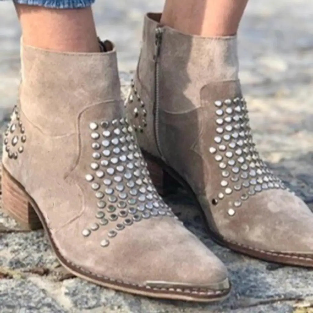 ✨ Last Day ✨ 70% OFF 💥 Studded Suede Textured Pointy Toe Chunky Boots 👢🔥