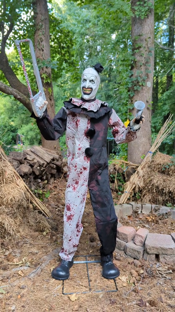 Animatronic Art the Clown, 6.5ft - Terrifier Halloween Decoration