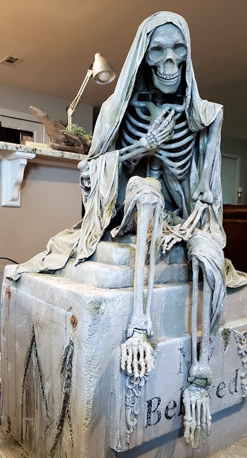 ☠️ Halloween Decoration☠️Robed Skeleton Tombstone